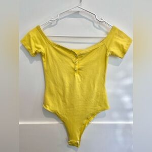 Women’s Yellow On/Off Shoulder Short Sleeve Bodysuit Sexy Stretchy Bodycon Top
